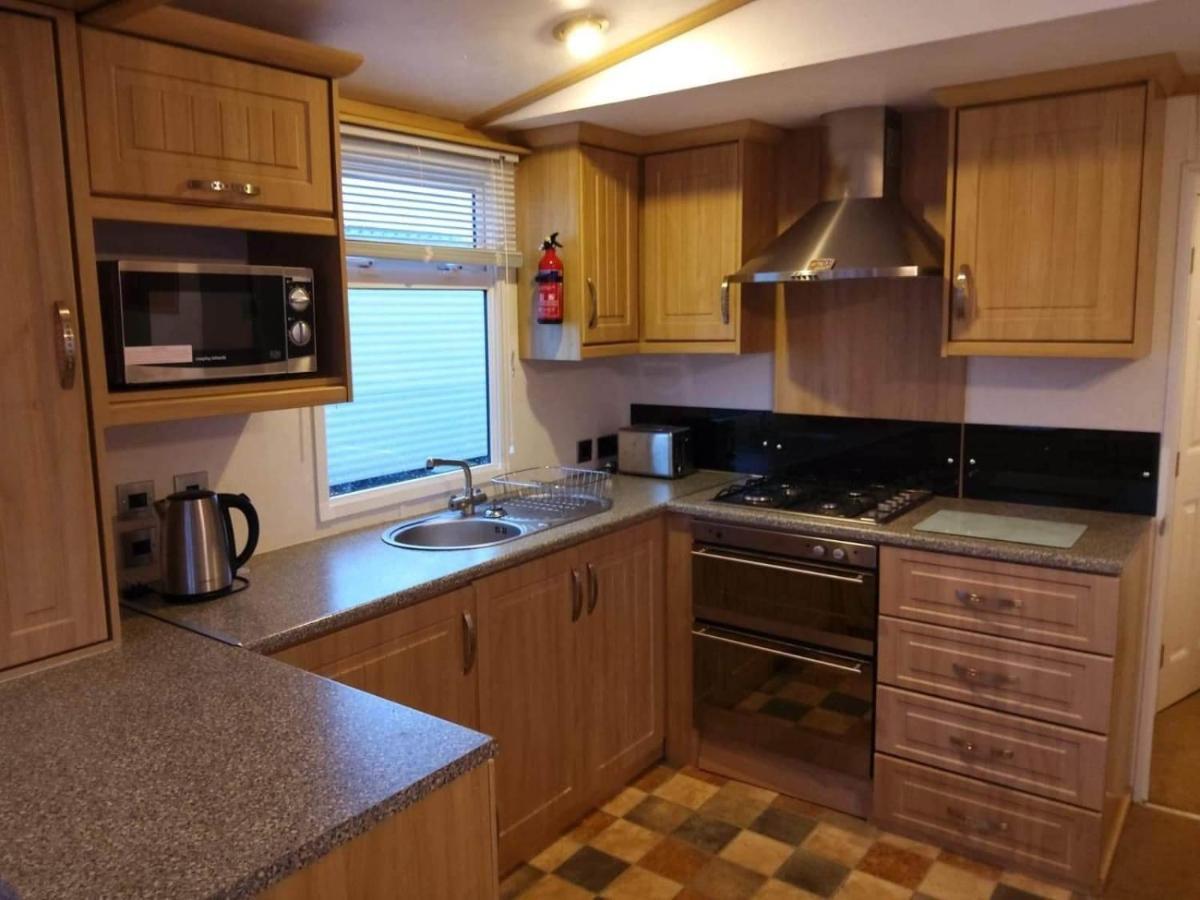 6 Berth Deluxe Caravan Pg73 Golden Palm Chapel Saint Leonards Exterior photo